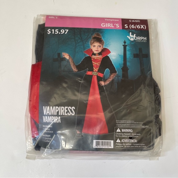 Girl’s Vampiress Halloween costumes - Picture 2 of 5